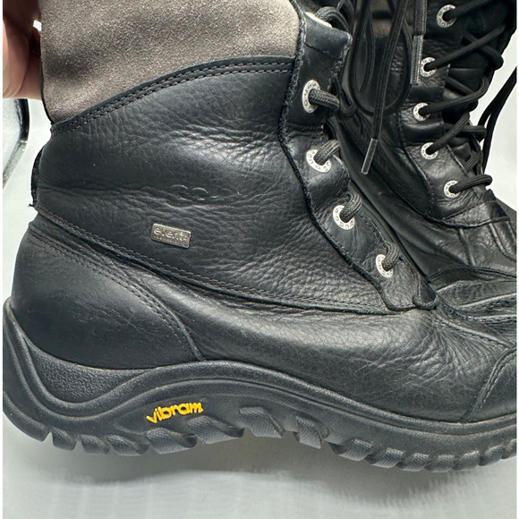 UGG Women’s Adirondack III Black Grey Winter Boot Size US 10 Vibram Lace Sherpa - Picture 3 of 4